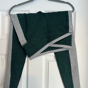 Beyond Yoga Cossover Waist Midi Length Forest and Heather Leggings